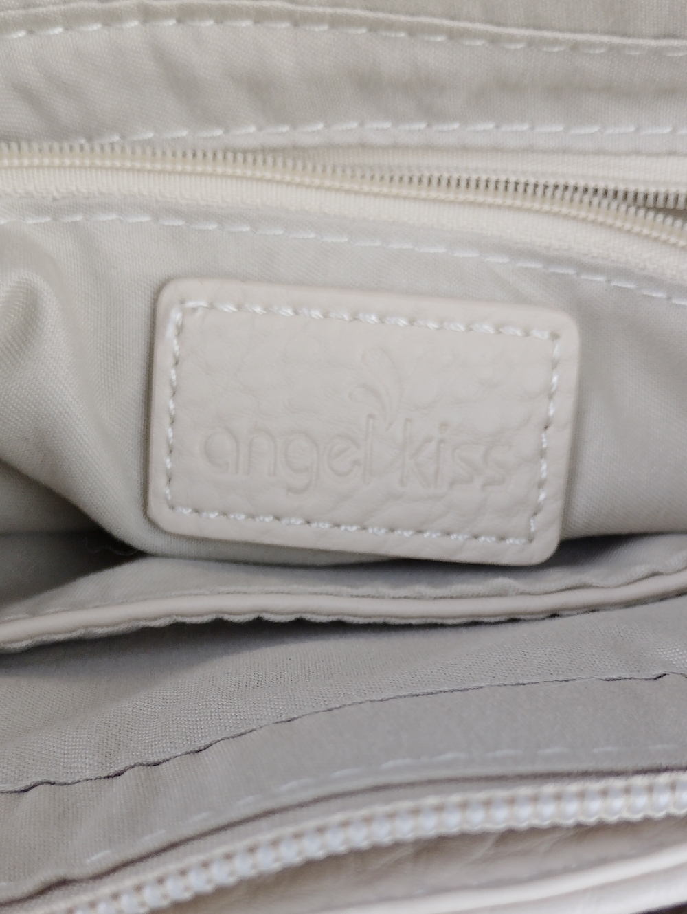 Angel Kiss Cream Tote / Shoulder Bag. - Picture 13 of 14